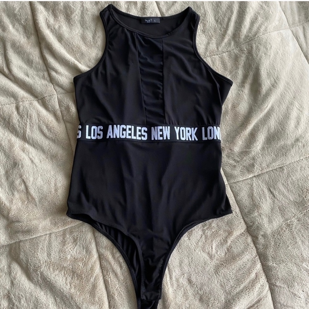 4 Bodysuits